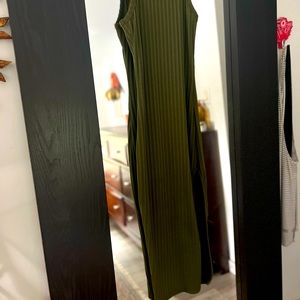 Bodycon Maxi dress with high slit